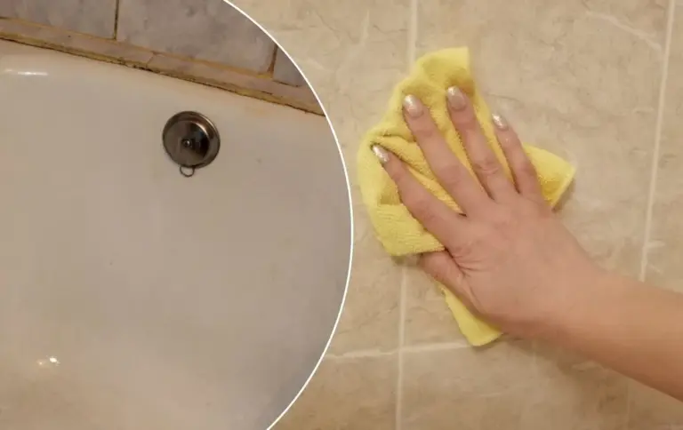 Biały osad na kafelkach: nałóż 1 łyżkę tego produktu, a zniknie na miesiące