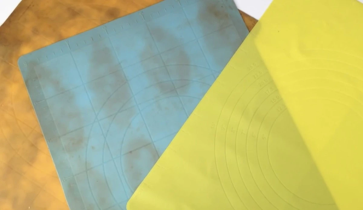 Dlaczego doświadczone gospodynie kładą silikonową matę do pieczenia w lodówce