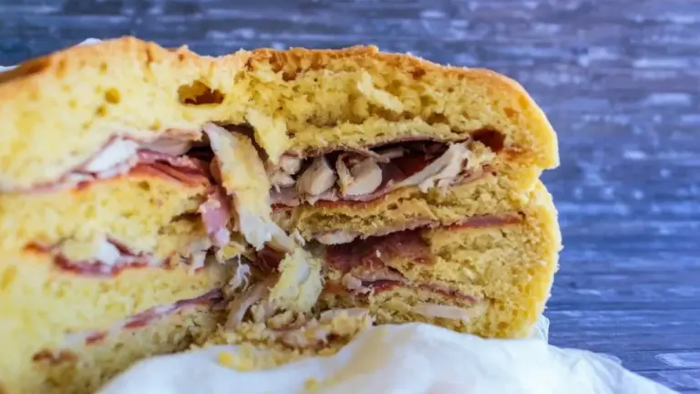 Dlaczego doświadczone gospodynie zawsze dodają oregano do ciasta na domowy chleb z mięsem