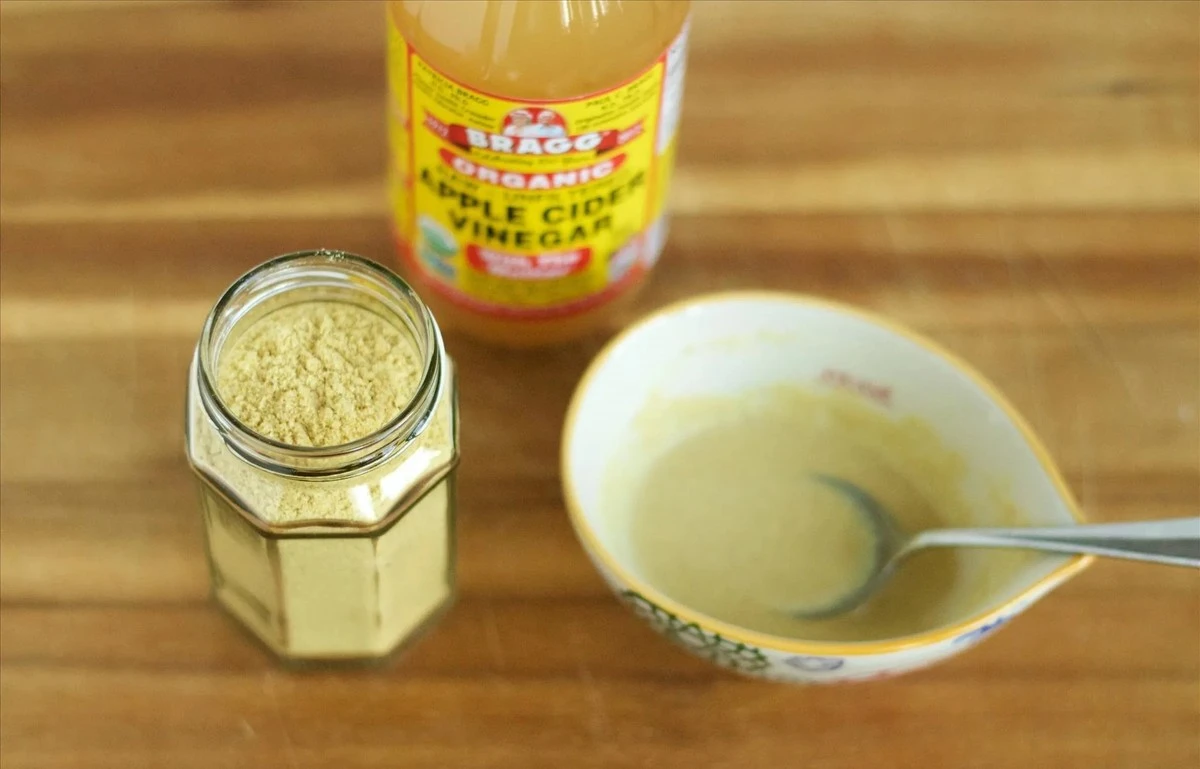 Dlaczego doświadczone gospodynie sypią musztardę w proszku do miski z praniem - image 1