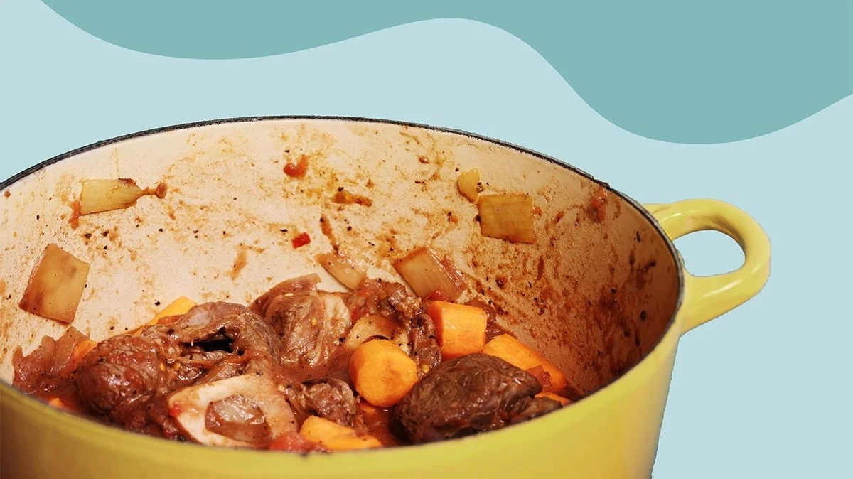 Dlaczego nigdy nie warto zostawiać zupy w garnku na noc - image 1