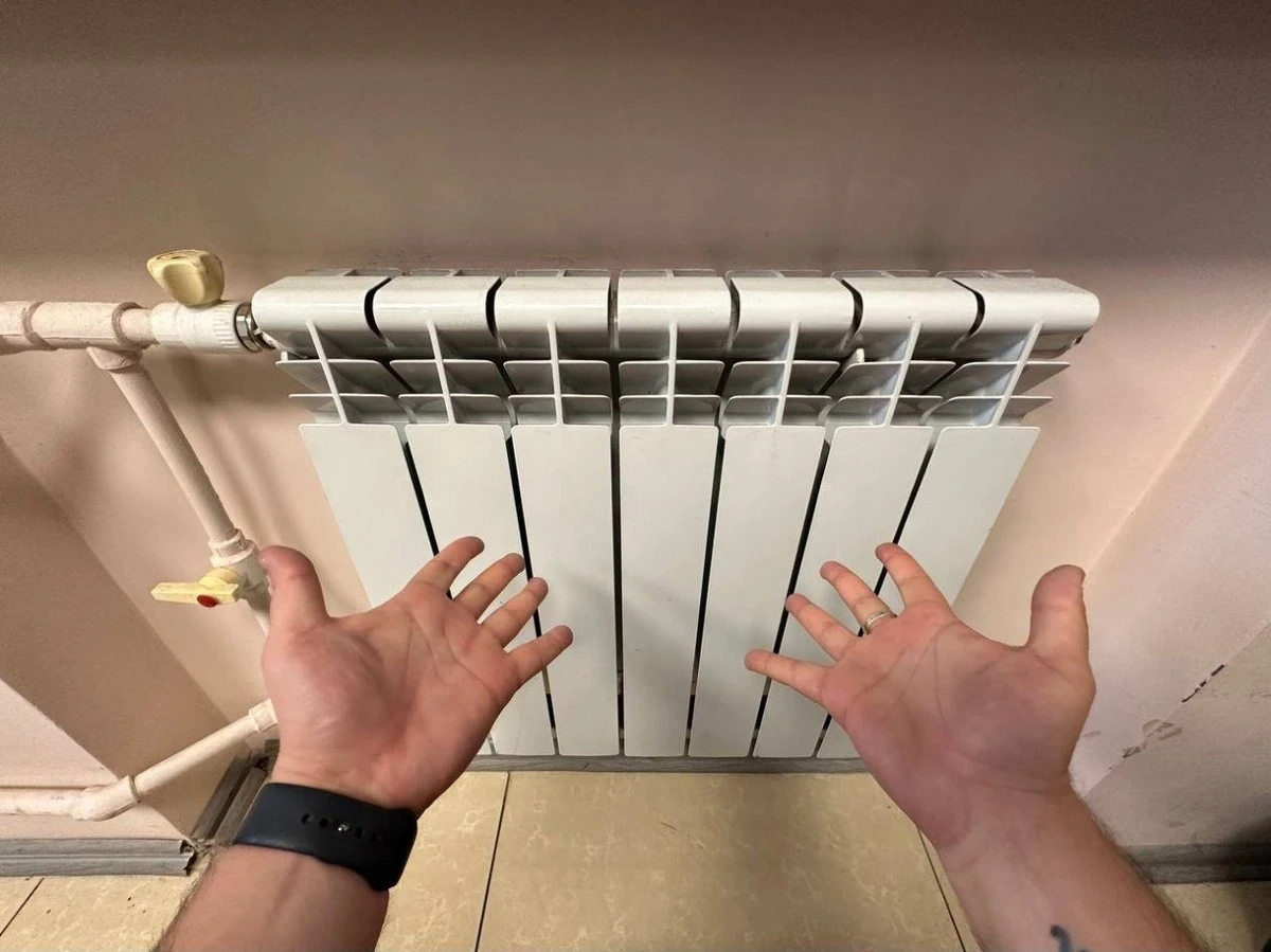 Dlaczego warto umieścić arkusz folii aluminiowej za grzejnikiem jeszcze przed zimą