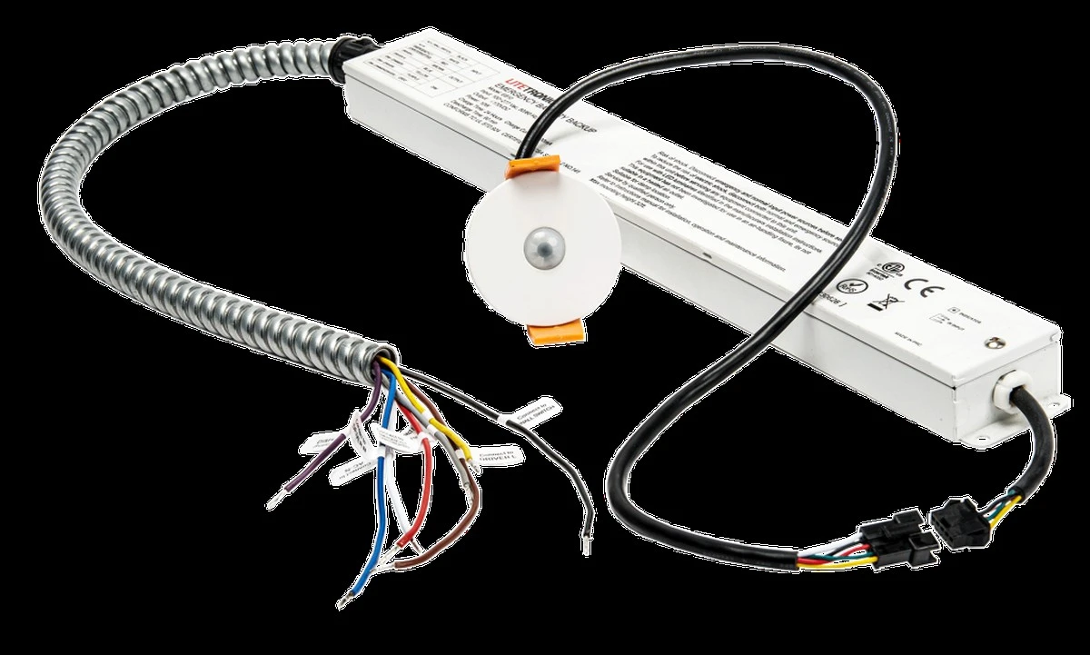 Jak przetrwać bez prądu bez wydawania fortuny na agregat: 3 patenty, które naprawdę działają - image 1