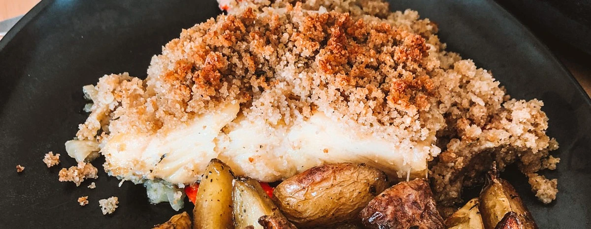 Dlaczego doświadczeni kucharze zawsze mieszają pokruszoną broa z dorszem i szpinakiem - image 1