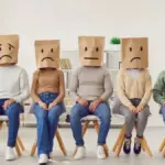 Dlaczego toksyczni ludzie w Twoim otoczeniu przyspieszają starzenie o dziewięć miesięcy