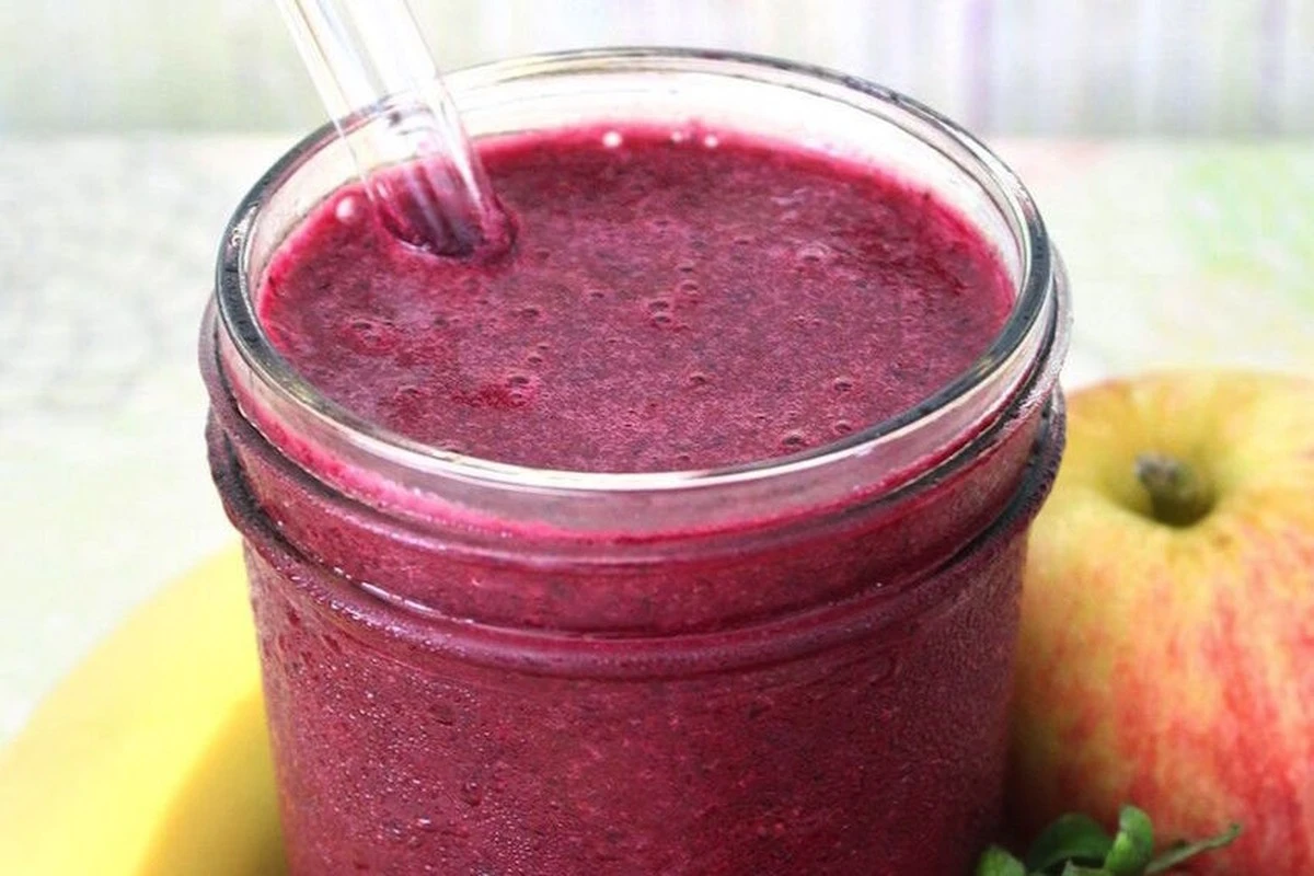 Dlaczego warto dodać szczyptę pieprzu do różowego smoothie tej wiosny - image 1