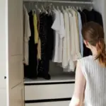 Dlaczego warto trzymać kilka kawałków białej kredy w szafie z ubraniami