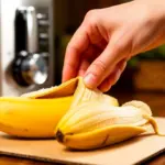 Dlaczego warto zostawić skórkę z banana w kuchni zamiast ją wyrzucać
