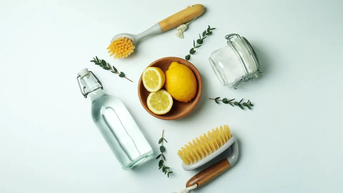 Dlaczego warto zostawić połówkę cytryny w mikrofalówce na kilka minut